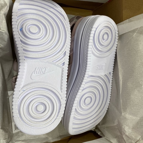 Nike Icon Classic Platform Sandals - Picture 13 of 14